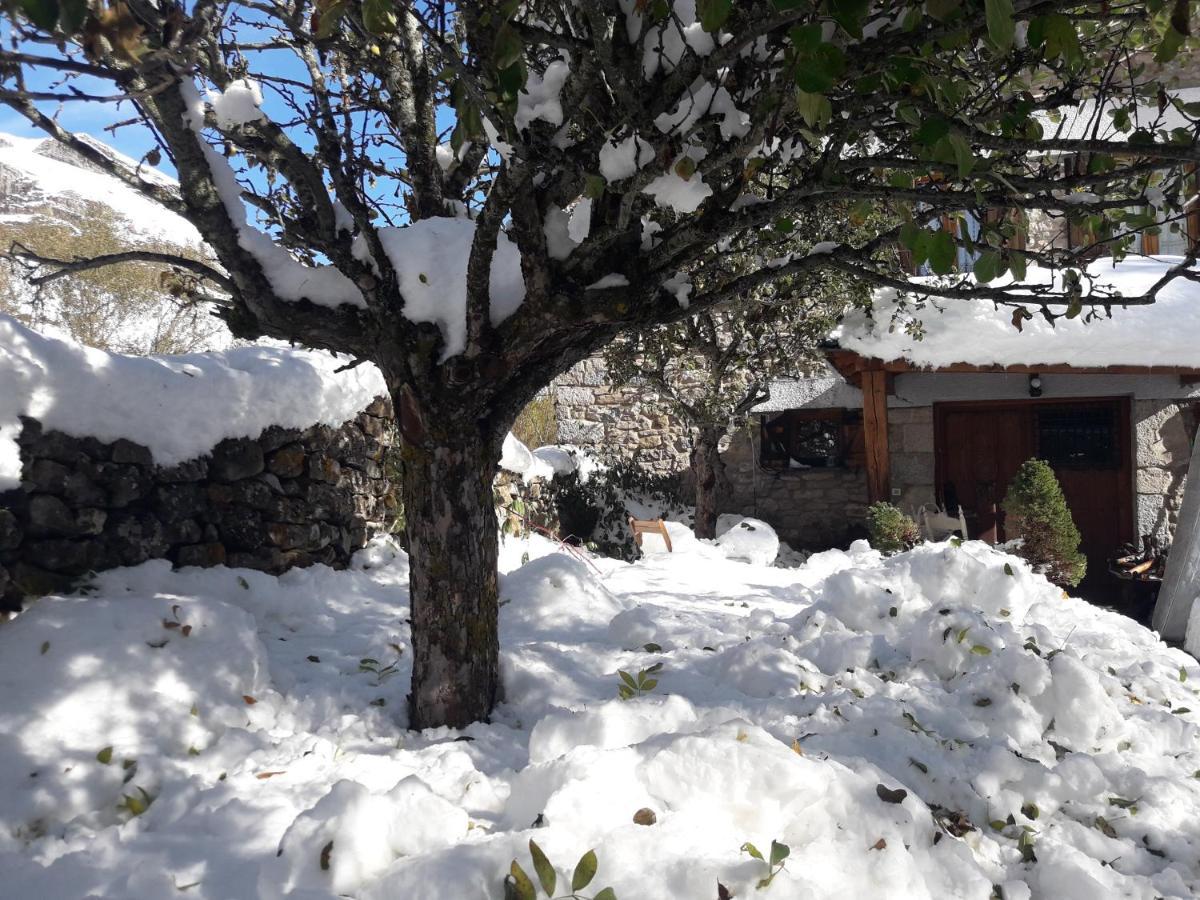 Posada El Rincon De Babia La Cueta Exterior foto